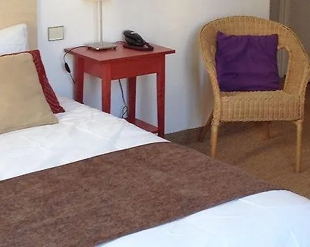 Select Hotel 2*