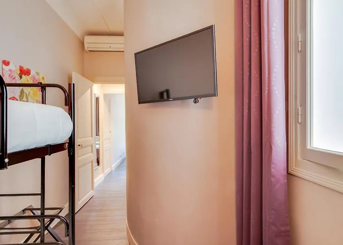 ホテル セレクト ボーリュ・シュル・ メール