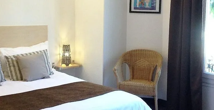 セレクト ホテル ボーリュ・シュル・ メール