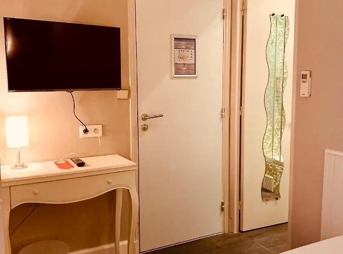 セレクト 2* ボーリュ・シュル・ メール