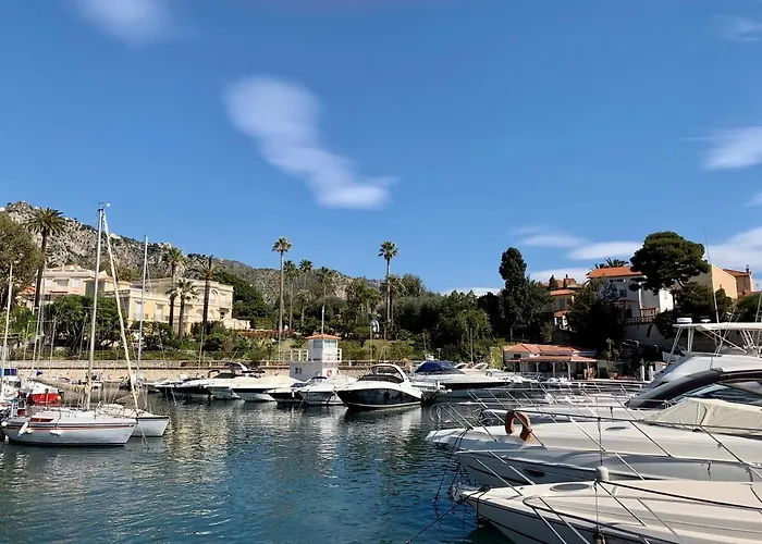 セレクト ホテル ボーリュ・シュル・ メール